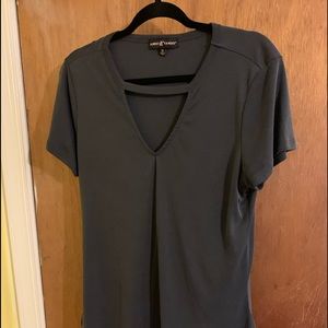 Almost famous | gray cut out tee. Size 1X stretchy